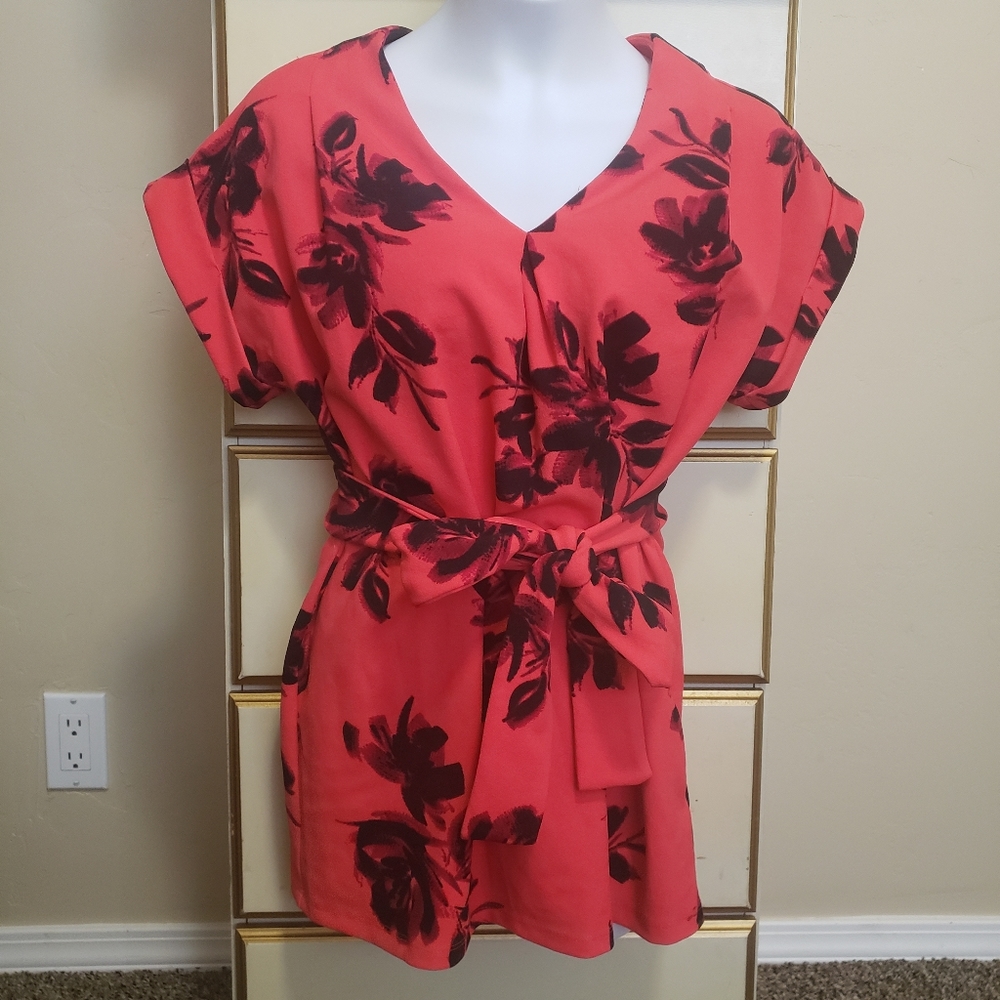 Worthington XS Vneck Floral Top